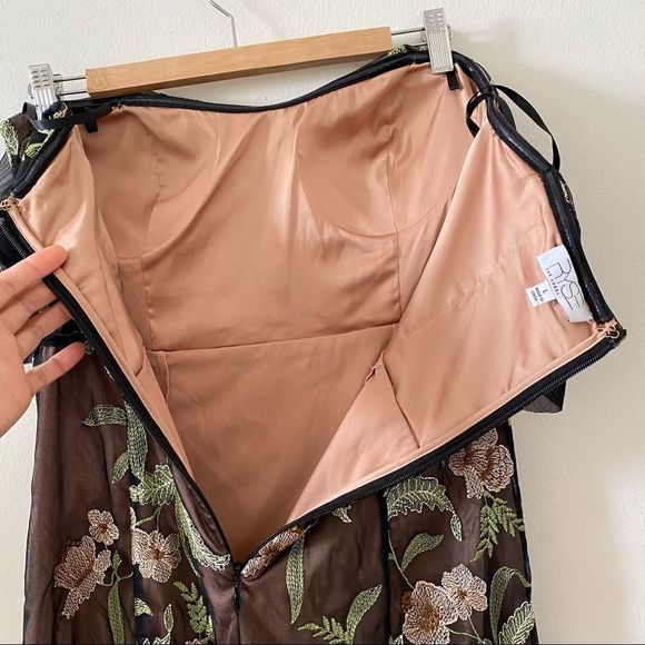 NWOT Ryse The Label Makayla Black Floral Embroidered Off-the-Shoulder Dress - Picture 5 of 7